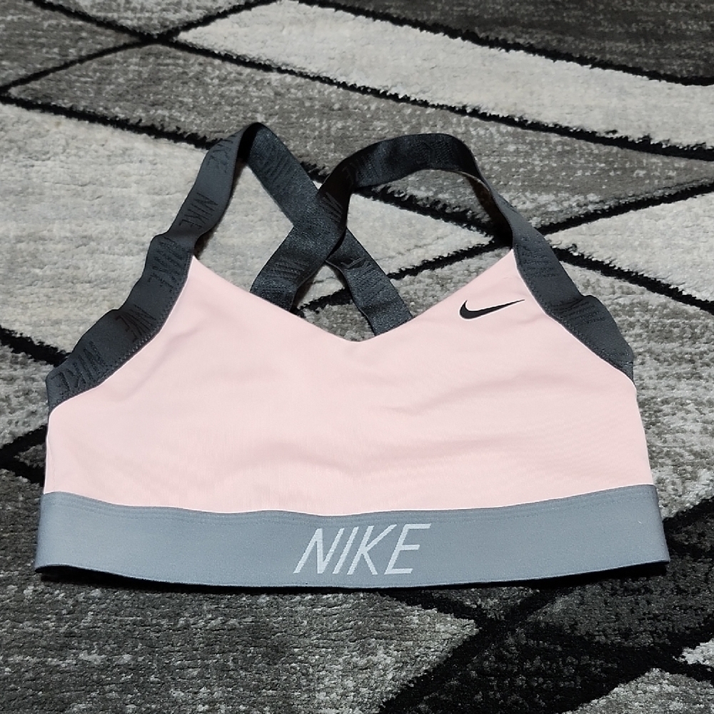 NIKE SWOOSH INDY LOGO CRISS-CROSS DRI-FIT V-NECK SPORTS BRA SMALL